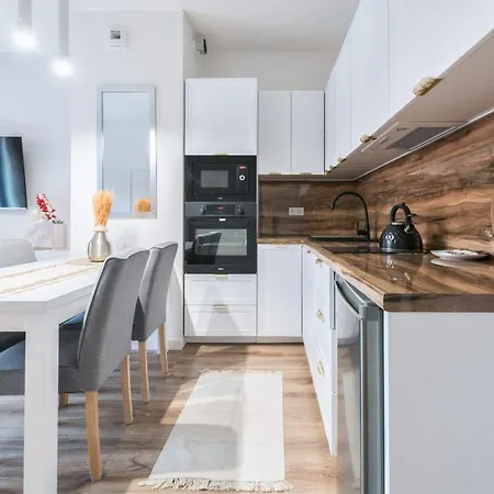 Apartment Dom & House Granaria Ii Superior On Granary Island By Renters Gdansk